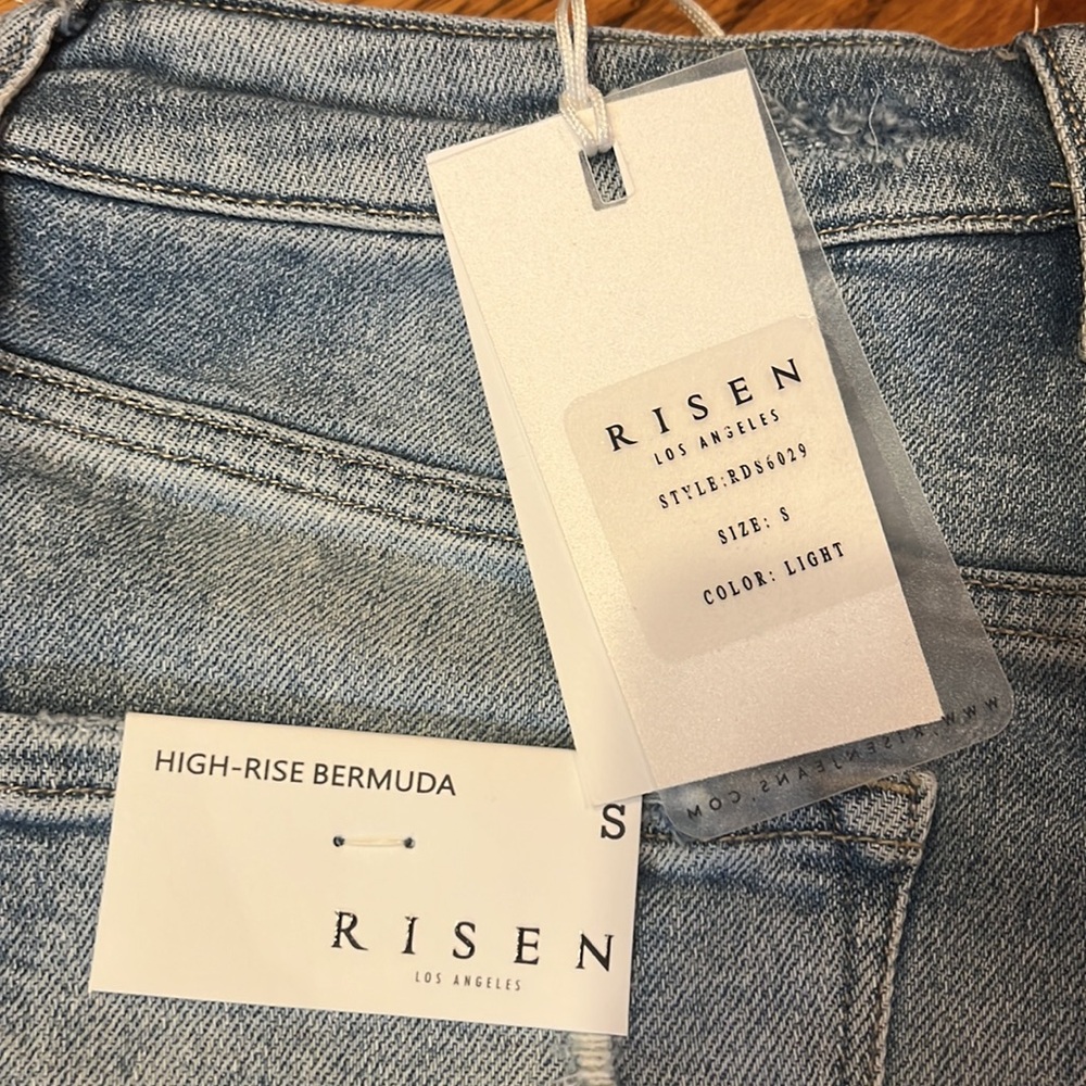 NWT Risen Jeans Woman’s High Rise Bermuda Ripped Jean Shorts Size S - Picture 3 of 4